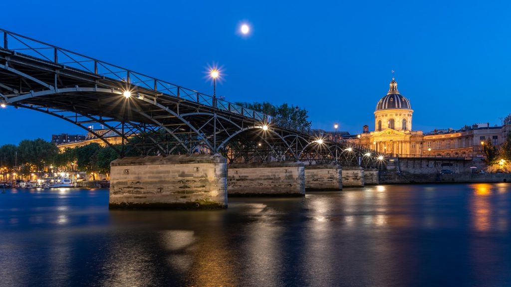 balade le long de la seine paris